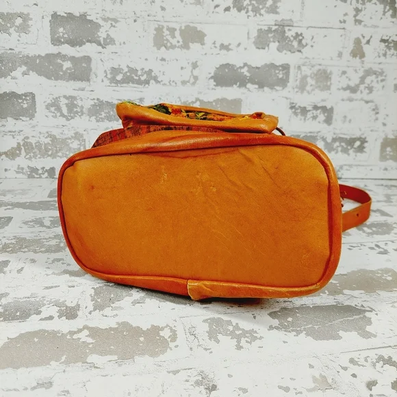 Boutique Floral Tapestry Embroidery Drawstring Backpack Leather Accents 1088 - Picture 7 of 11